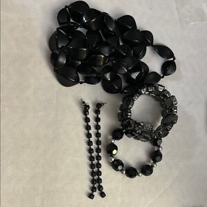 Elegant Black Jewelry Set